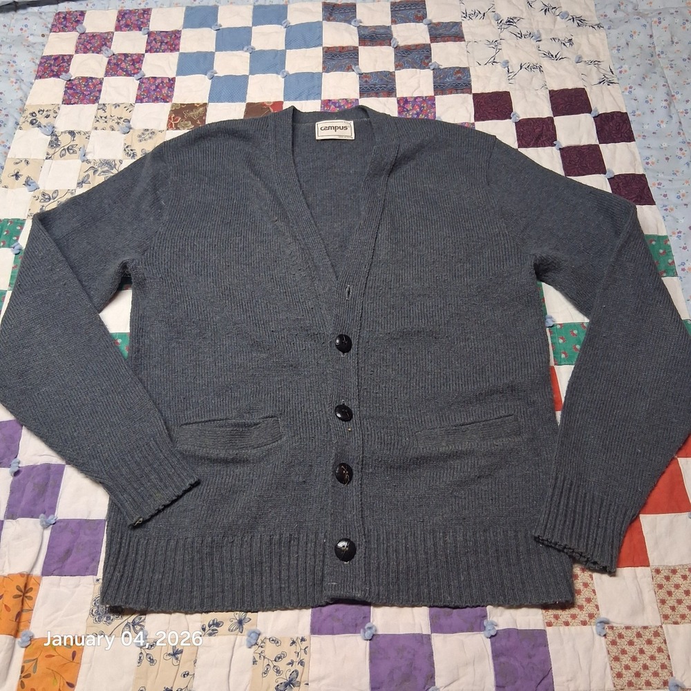 Vintage Campus Cardigan Sweater Mens Size Large‎ Gray Deep V Neck 70s 80s
